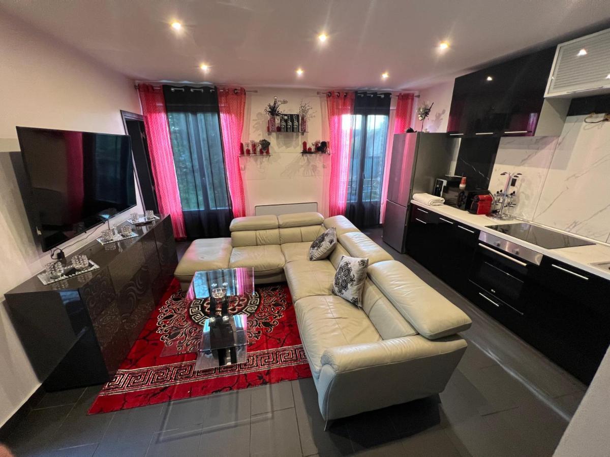 Zekri Apartment Livry-Gargan Luaran gambar