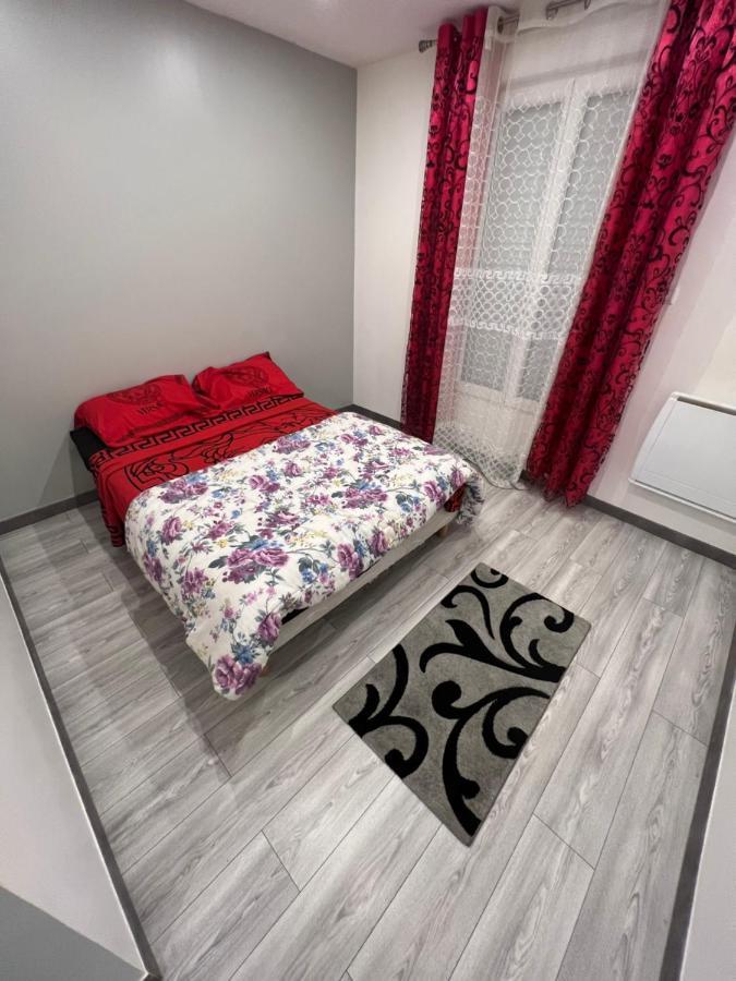 Zekri Apartment Livry-Gargan Luaran gambar